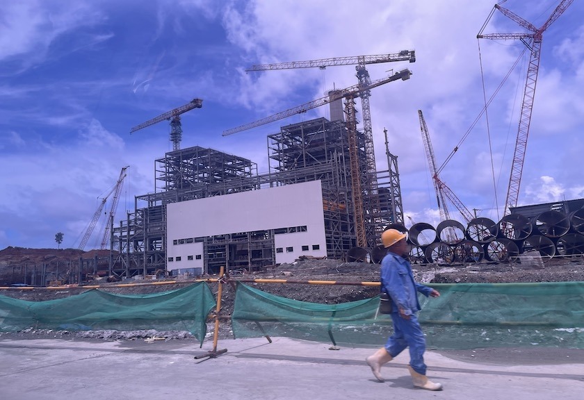 China di Indonesia: Kian Kuat di Sumber Daya Alam, Lemah di Hukum