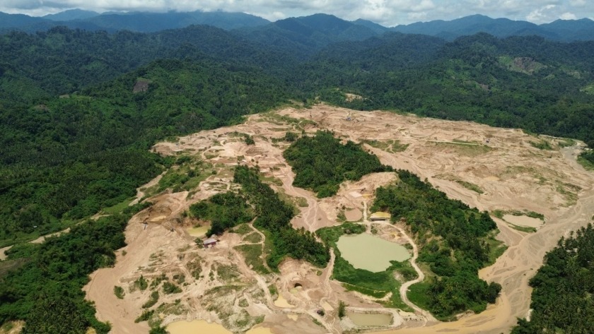 lahan tambang ilegal di Sulteng. Foto: Komiu